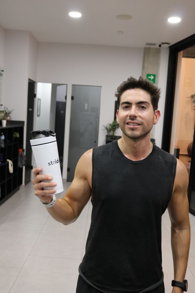 Atleta con su shaker Stride en Noise
